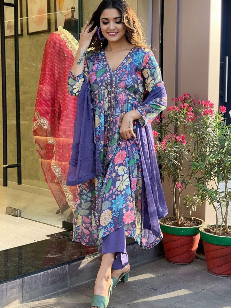 Floral Printed Kurta With Bottom & Dupatta Set