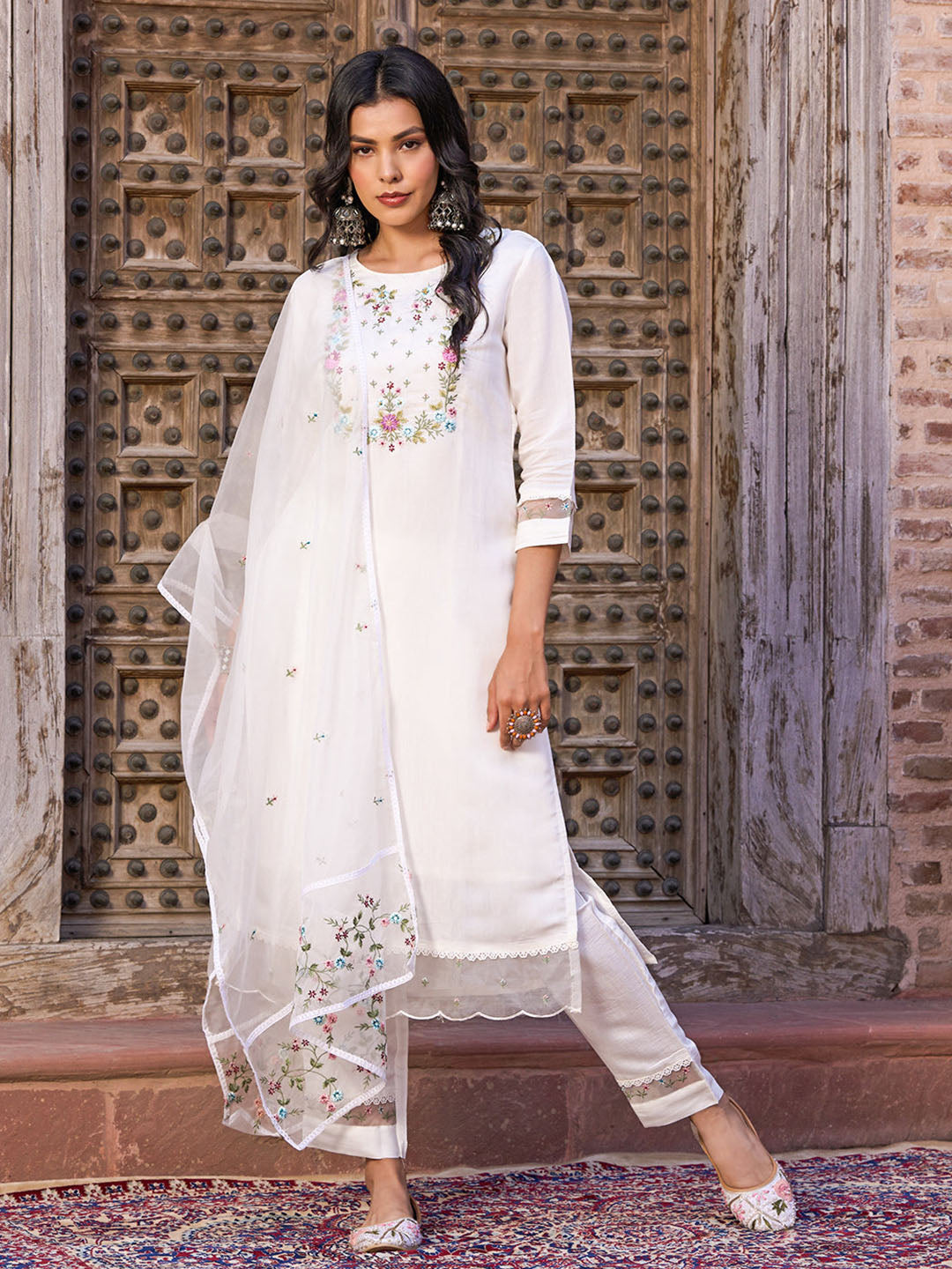 White Colour Viscose Chanderi Floral Embroidered Kurta With Bottom & Dupatta Set