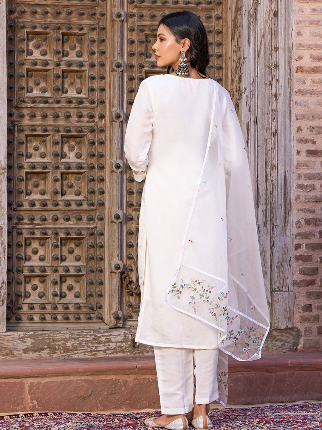 White Colour Viscose Chanderi Floral Embroidered Kurta With Bottom & Dupatta Set